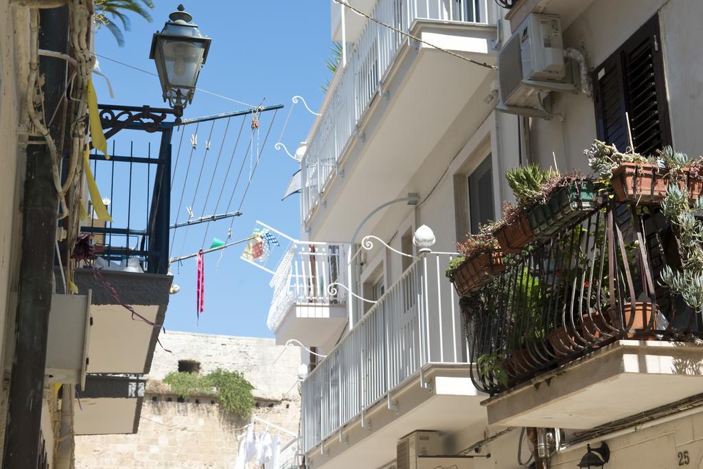ホテル Locanda Degli Angioini Locazione Turistica モーラ・ディ・バーリ エクステリア 写真